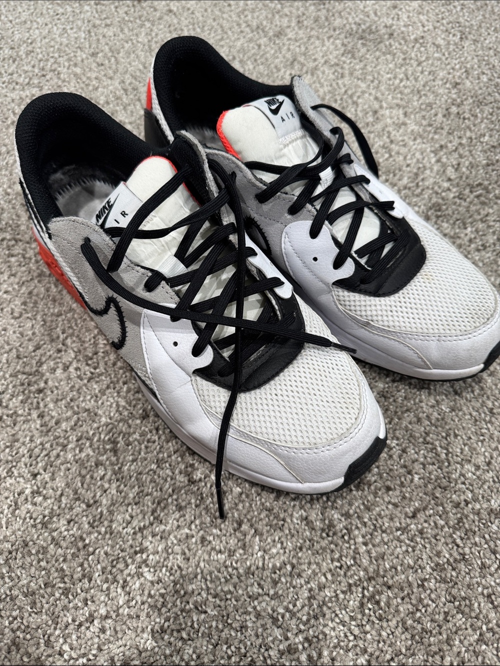 Nike Men's White/Black/Red Air max